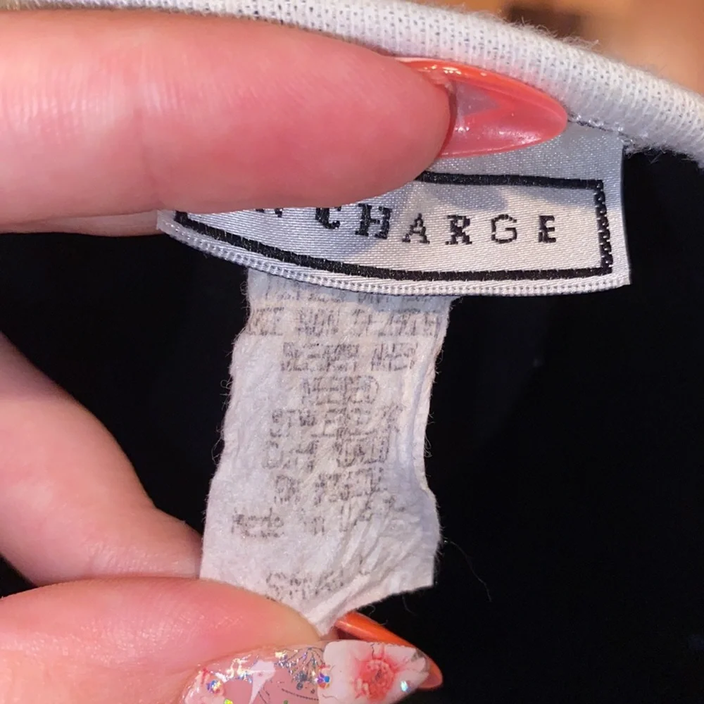 LIKE NEW- VINTAGE IN CHARGE HOT PANTS SHORTS - SIZE SMALL - Picture 4 of 4